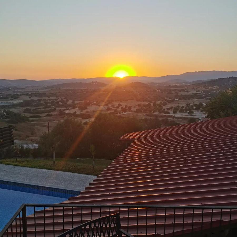 Sunset Retreat Cyprus Apartamento Pentakomo Exterior foto